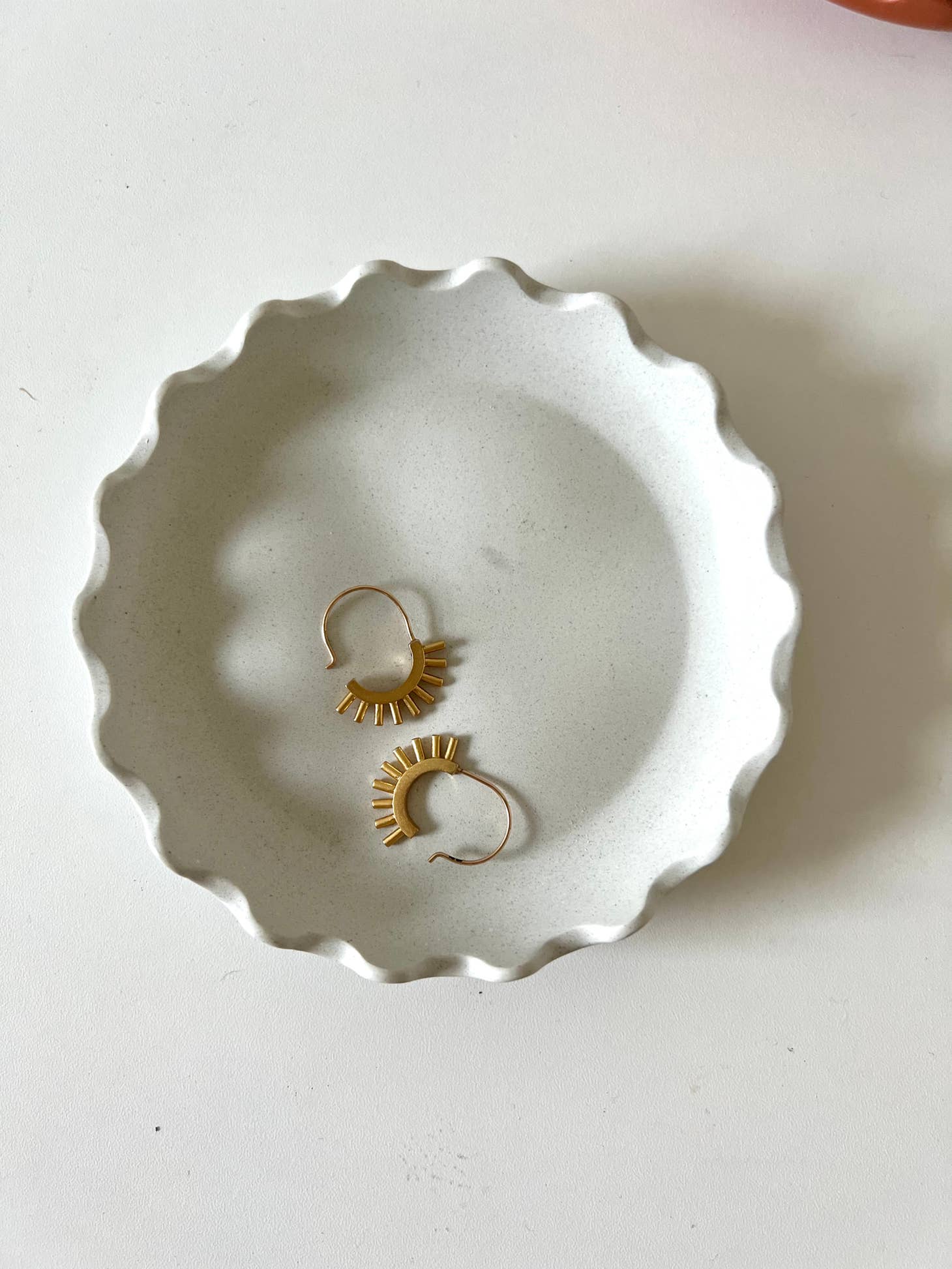 Scalloped Edge Vintage Modern Jewelry Tray White - FINAL SALE